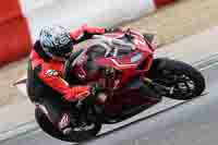 cadwell-no-limits-trackday;cadwell-park;cadwell-park-photographs;cadwell-trackday-photographs;enduro-digital-images;event-digital-images;eventdigitalimages;navarra;no-limits-trackdays;peter-wileman-photography;racing-digital-images;trackday-digital-images;trackday-photos